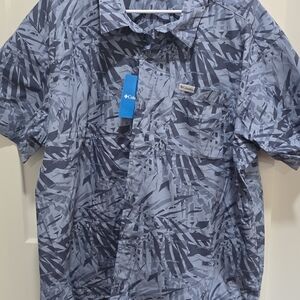 Columbia Men’s Short-Sleeve Button-Up Shirt — Light Blue & Navy Palm Print